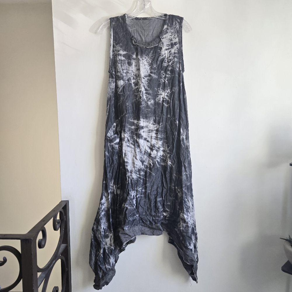Lagenlook Size Medium Women's Sleeveless Tie Dye Black and Gray Asymmetric Dress